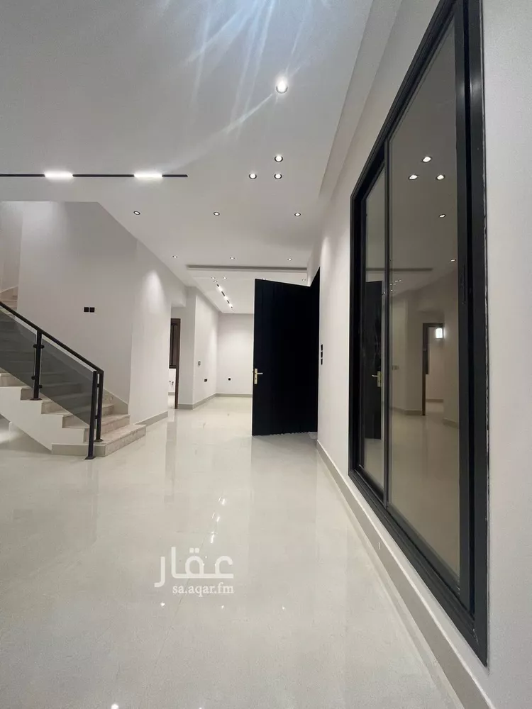 فيلا للبيع في شارع السيل الكبير, حي المهدية, مدينة الرياض, منطقة الرياض صورة 2