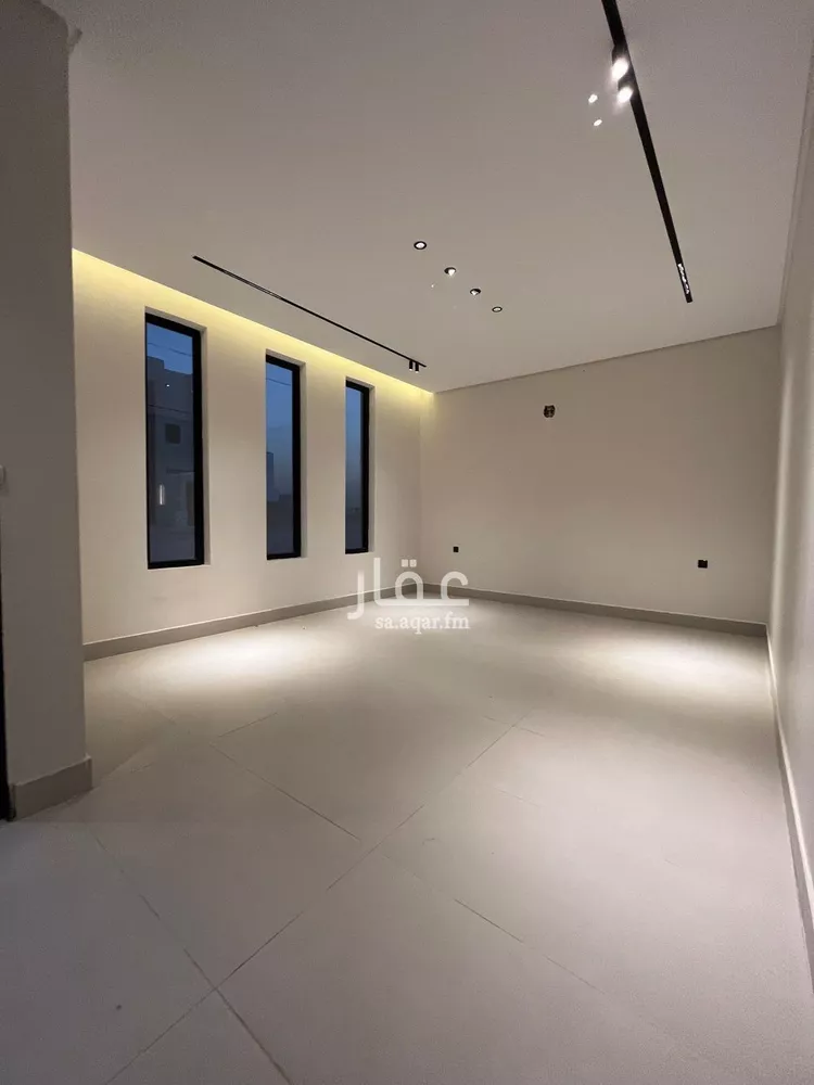 فيلا للبيع في شارع قطب الدين بن السلطان, حي المهدية, مدينة الرياض, منطقة الرياض صورة 5