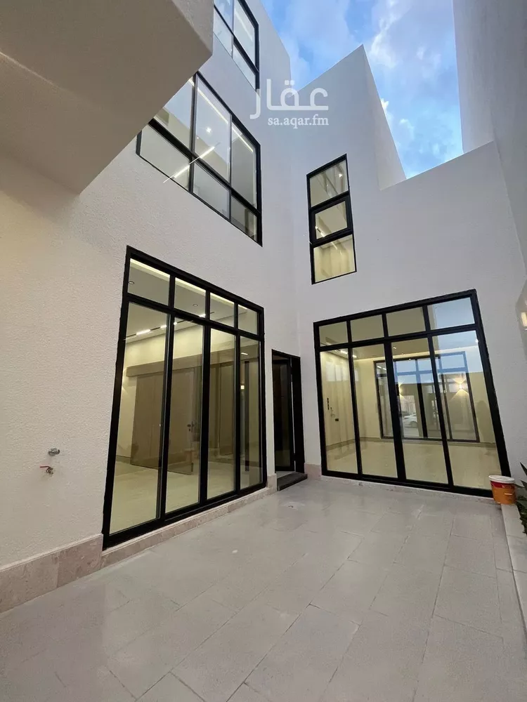 فيلا للبيع في شارع السيل الكبير, حي المهدية, مدينة الرياض, منطقة الرياض صورة 5