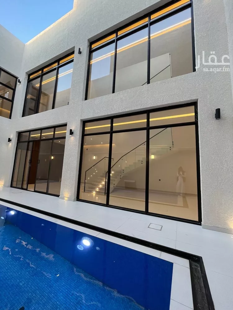 فيلا للبيع في شارع قطب الدين بن السلطان, حي المهدية, مدينة الرياض, منطقة الرياض صورة 2