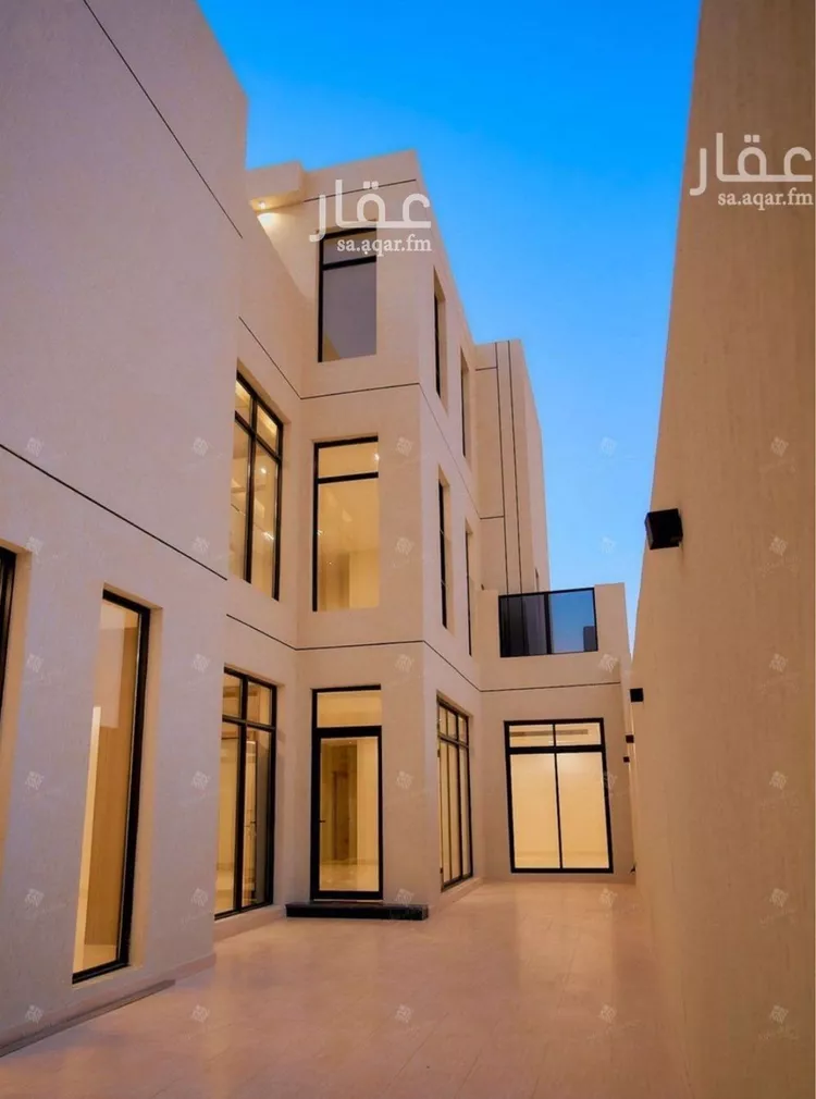 فيلا للبيع في شارع قطب الدين بن السلطان, حي المهدية, مدينة الرياض, منطقة الرياض صورة 4