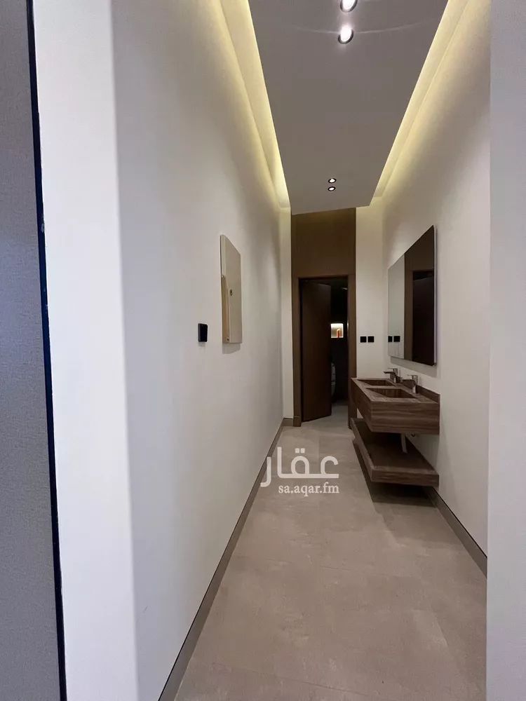 فيلا للبيع في شارع السيل الكبير, حي المهدية, مدينة الرياض, منطقة الرياض صورة 2