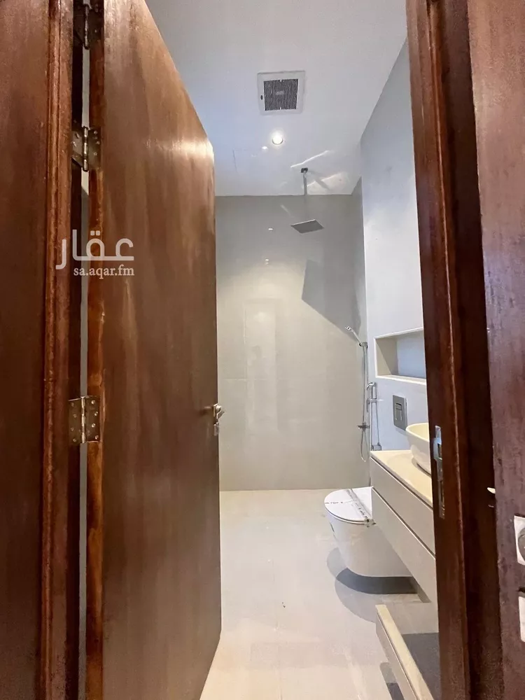 فيلا للبيع في شارع السيل الكبير, حي المهدية, مدينة الرياض, منطقة الرياض صورة 4