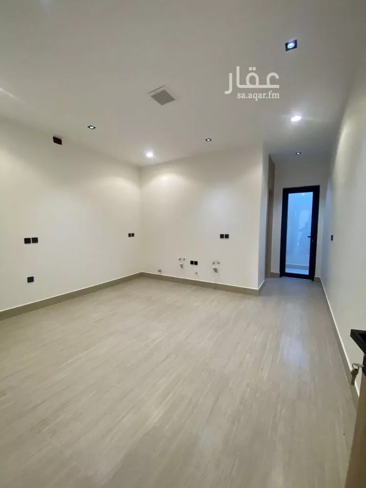 فيلا للبيع في شارع السيل الكبير, حي المهدية, مدينة الرياض, منطقة الرياض صورة 5