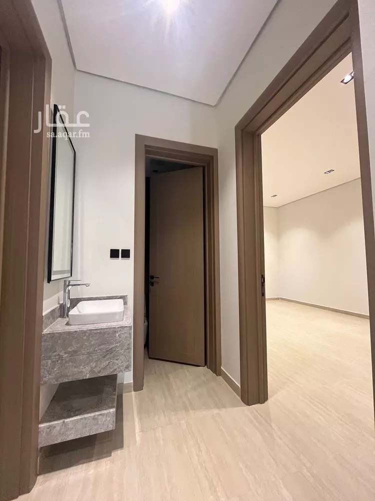 فيلا للبيع في شارع الحافظ بن كثير, حي المهدية, مدينة الرياض, منطقة الرياض صورة 4