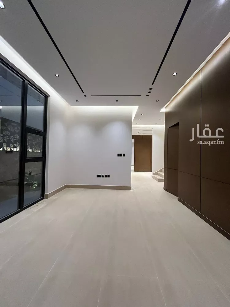 فيلا للبيع في شارع السيل الكبير, حي المهدية, مدينة الرياض, منطقة الرياض صورة 2