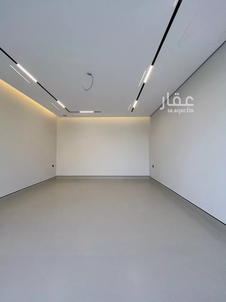 فيلا للبيع في شارع قطب الدين بن السلطان, حي المهدية, مدينة الرياض, منطقة الرياض صورة 5