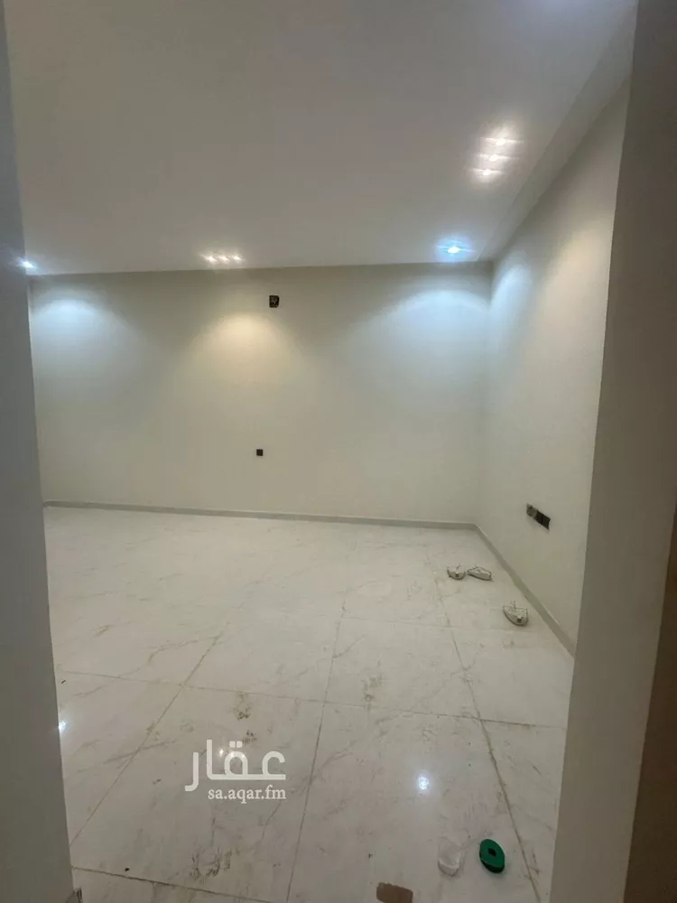 فيلا للبيع في شارع أبي الفتح الغزنوي, حي بدر, مدينة الرياض, منطقة الرياض صورة 4