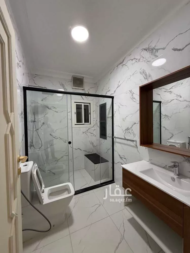 شقة للإيجار في شارع مرباط, حي الحمراء, مدينة جدة, منطقة مكة المكرمة