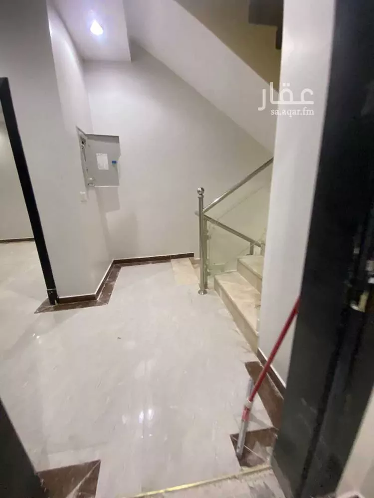 فيلا للإيجار في شارع حسن حسني عبدالوهاب, حي الرمال, مدينة الرياض, منطقة الرياض صورة 2