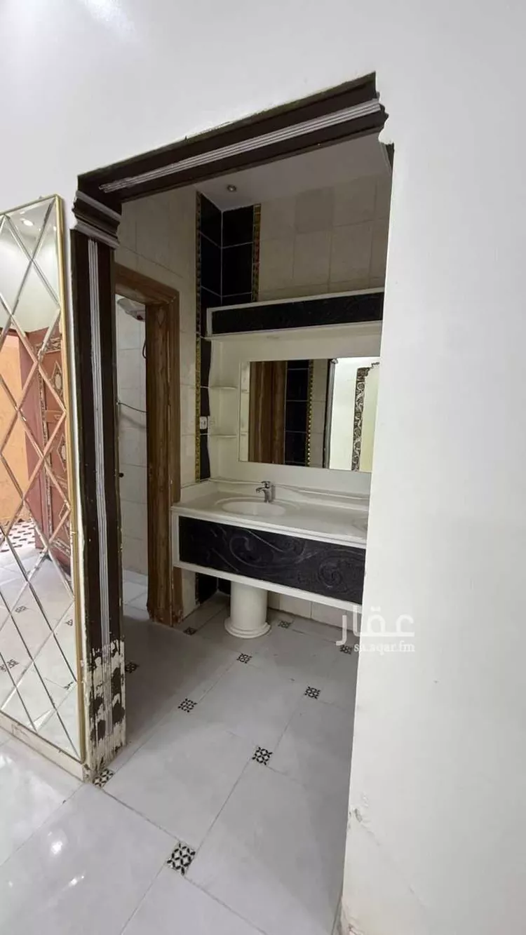 دور للبيع في شارع آب القاسم, حي طويق, مدينة الرياض, منطقة الرياض صورة 4