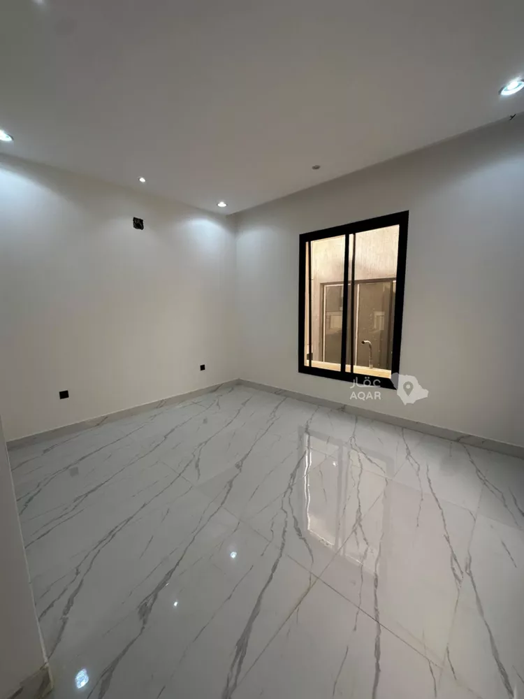 Floor for Rent in Riyadh Ash Sharq 8