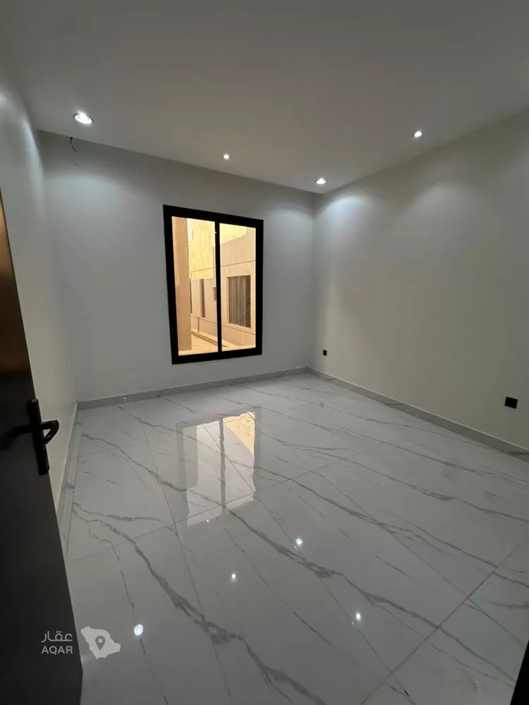 Floor for Rent in Riyadh Ash Sharq 9