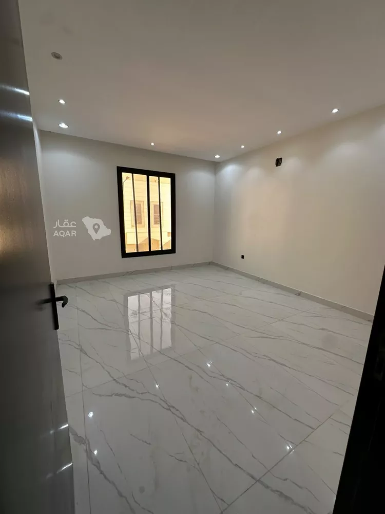 Floor for Rent in Riyadh Ash Sharq 6