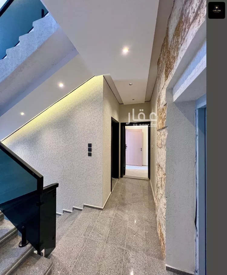 شقة للبيع في شارع حمزة الجعلي, حي الزهور, مدينة ابها, منطقة عسير صورة 2