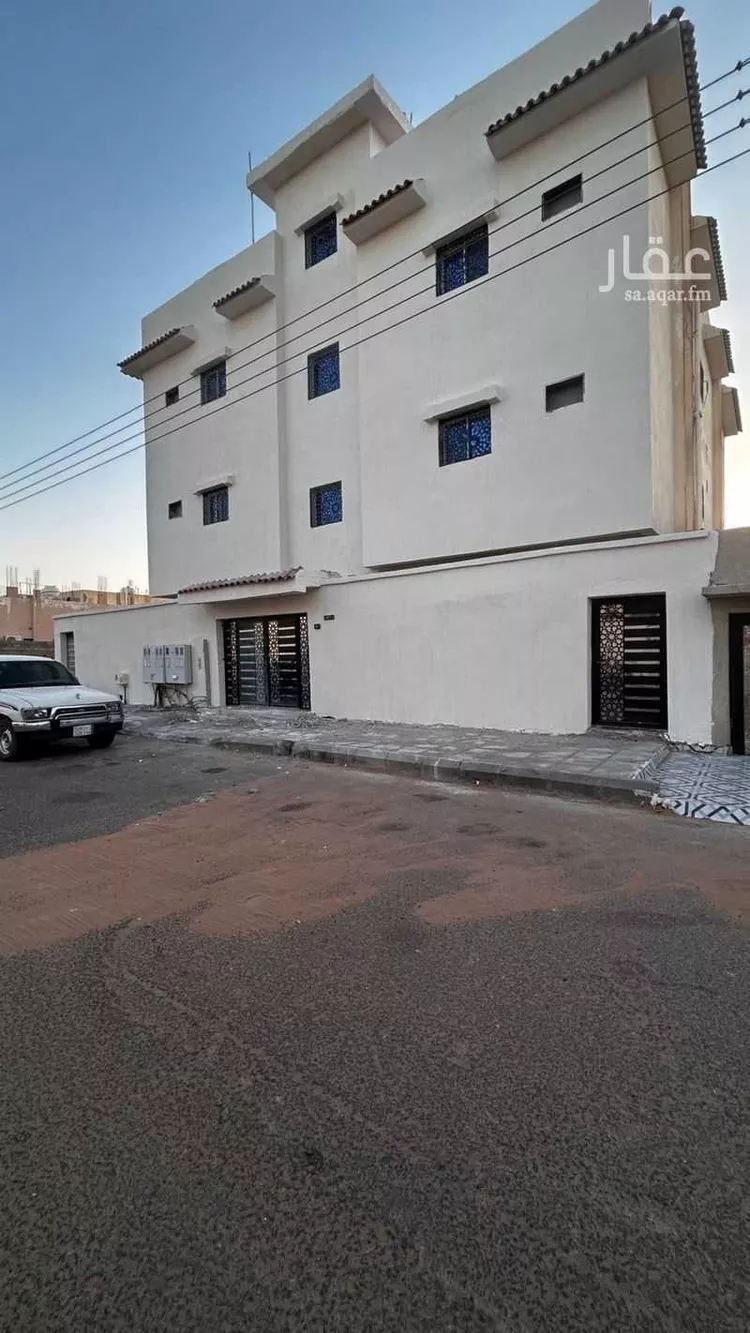 عمارة للإيجار في شارع الورود 55, حي الورود, مدينة مهد الذهب, منطقة المدينة المنورة صورة 2