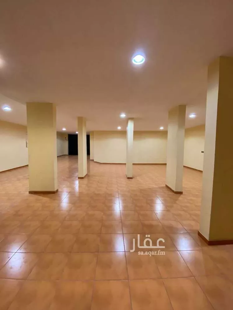 مستودع للإيجار في شارع 2 النعمان ، حي المحالة ، أبها ، منطقة عسير