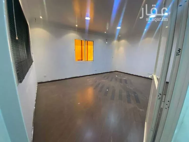 Commercial Office for Rent in Riyadh Al Malaz صورة 4