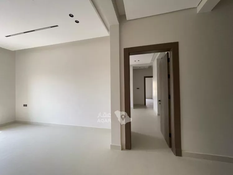 Building for Sale in Riyadh Al Khaleej 11
