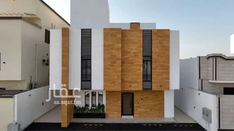 دور للبيع في شارع القرينية 117, حي القرينية, مدينة جدة, منطقة مكة المكرمة