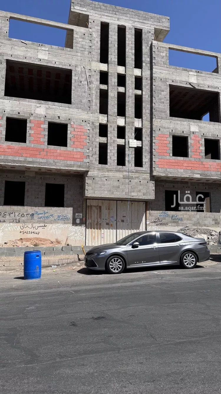 عمارة للبيع في شارع بندر علي سعد الشهري, حي الروضة, مدينة ابها, منطقة عسير
