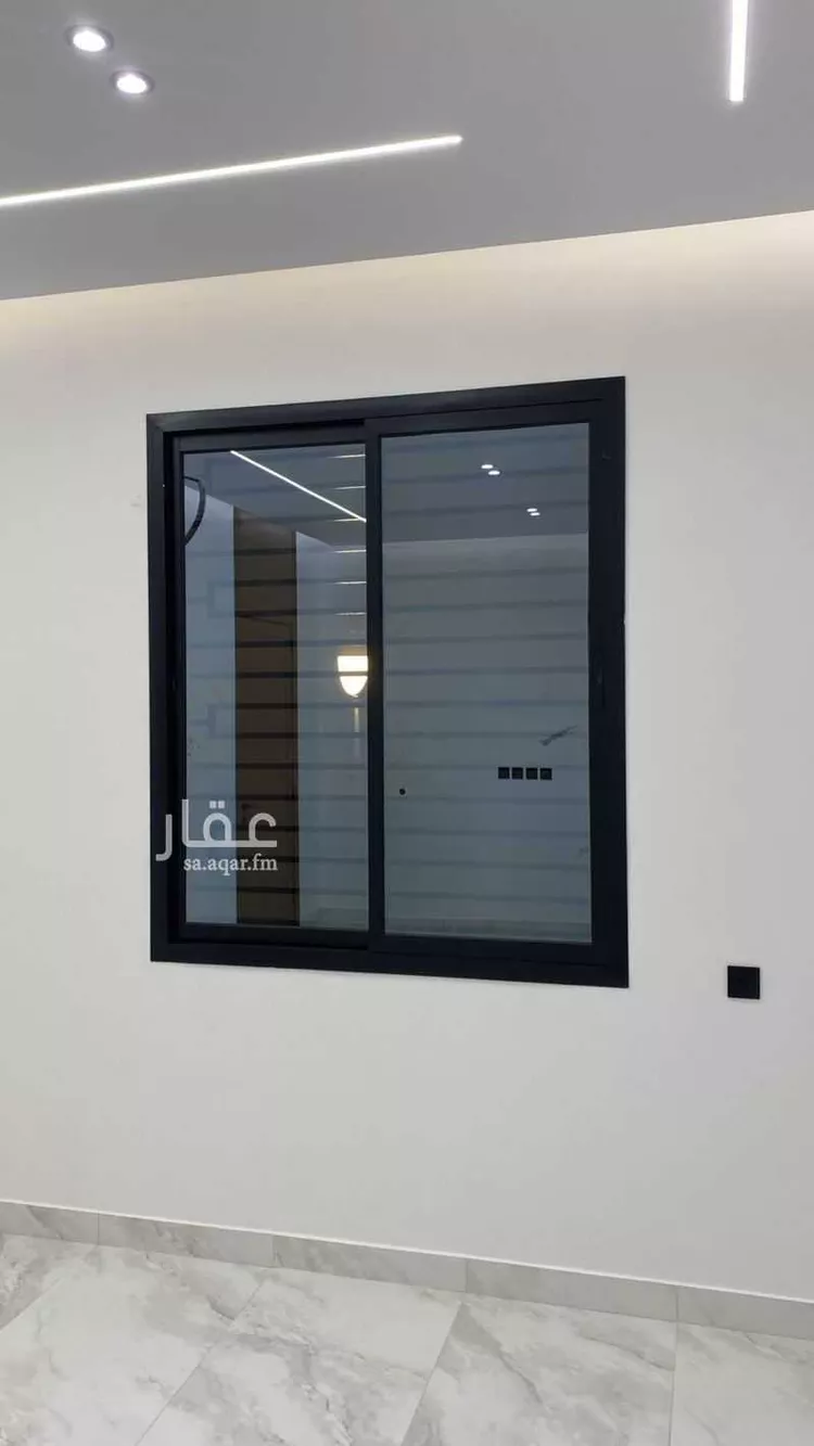 فيلا للبيع في شارع العام, حي الزهور, مدينة أبها, منطقة عسير صورة 3