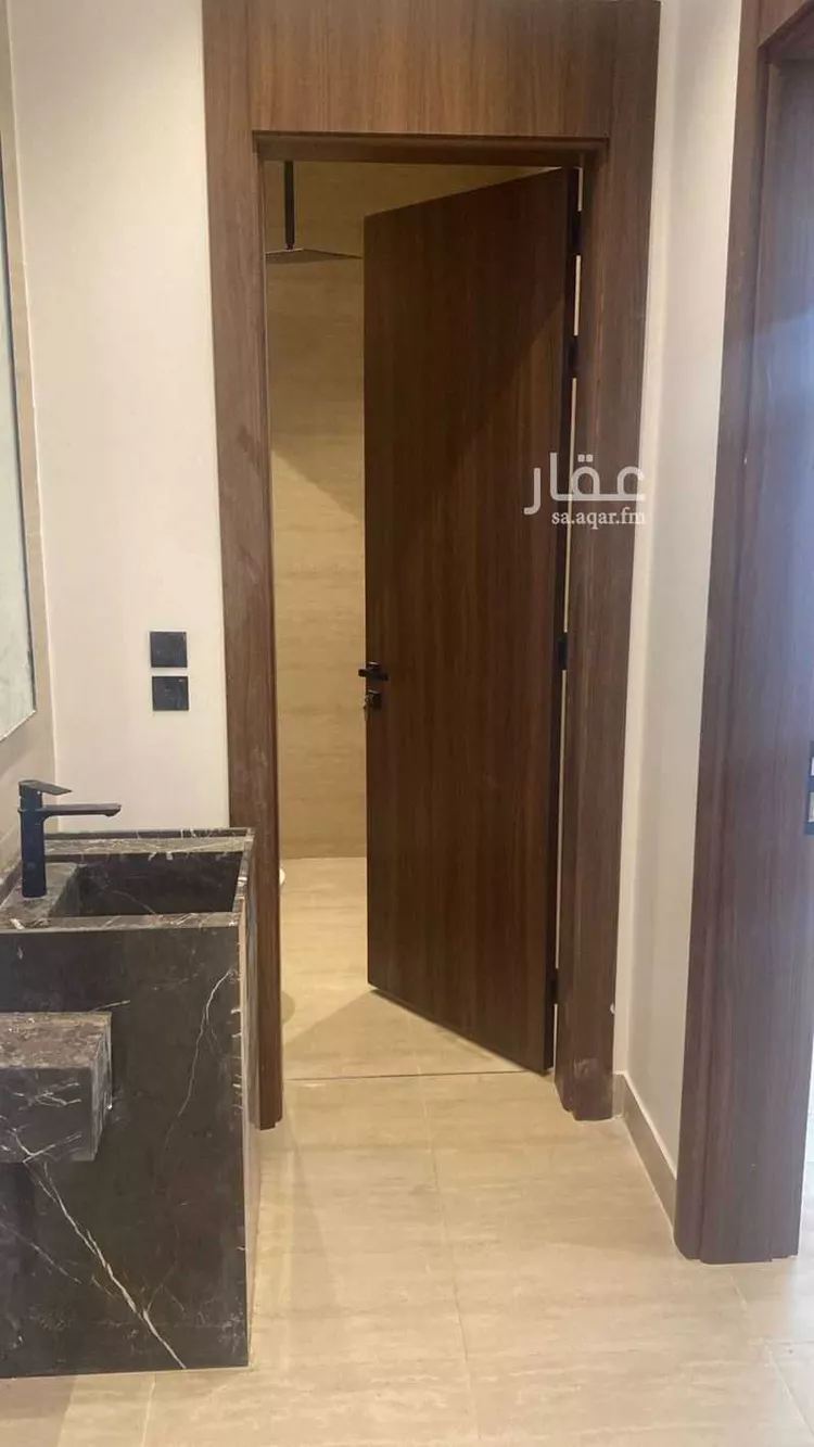 شقة للبيع في شارع شارع الرعاية, حي الربوة, مدينة أبها, منطقة عسير صورة 3