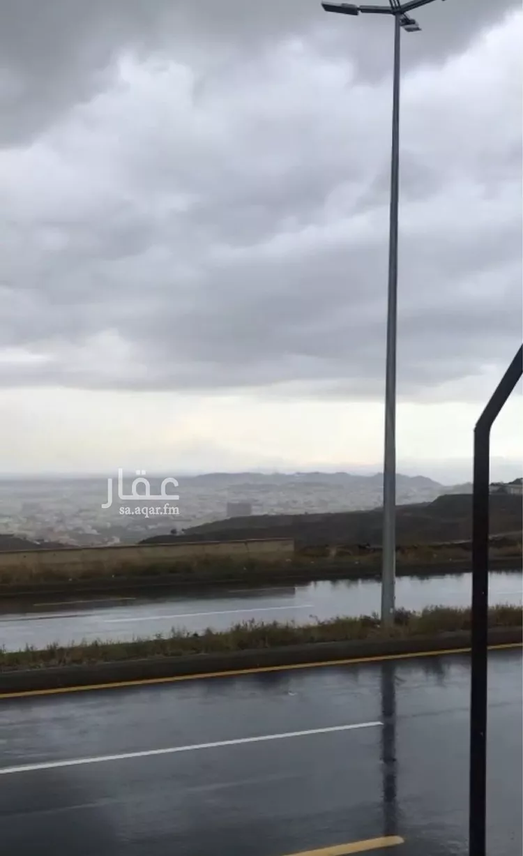 أرض للبيع في شارع ابو القاسم الشامي, حي القري, مدينة أبها, منطقة عسير