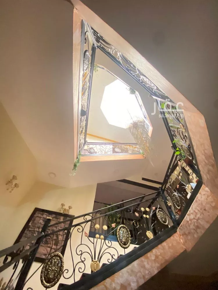 فيلا للبيع في شارع شارع الامير محمد بن عبدالعزيز, حي الربوة, مدينة أبها, منطقة عسير صورة 2