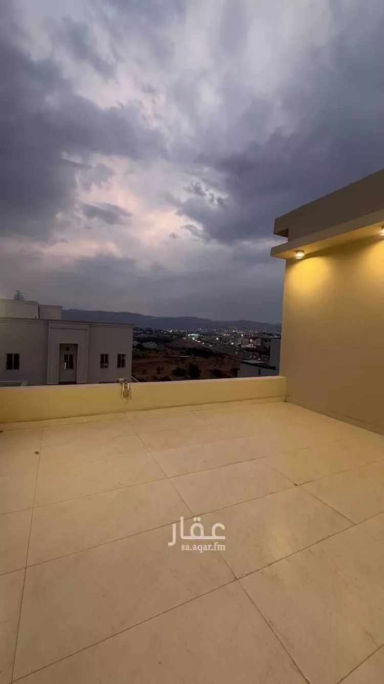 شقة للبيع في شارع الصاقب, حي السروات, مدينة أبها, منطقة عسير صورة 3