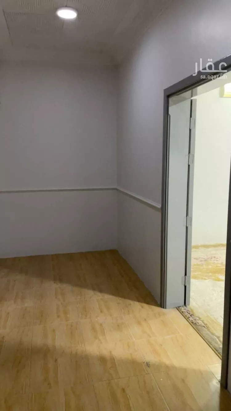 فيلا للإيجار في شارع نصر بن جمان, حي الإسكان, مدينة بريده, منطقة القصيم صورة 2