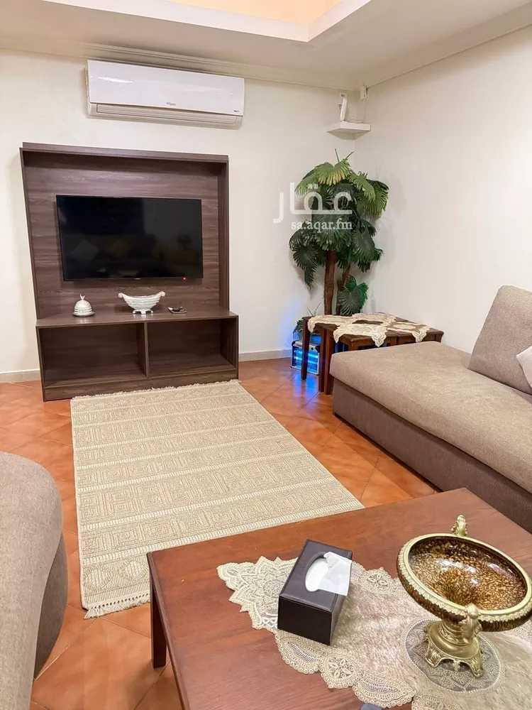 فيلا للإيجار في شارع علي التادلي, حي الشاطئ, مدينة جدة, منطقة مكة المكرمة