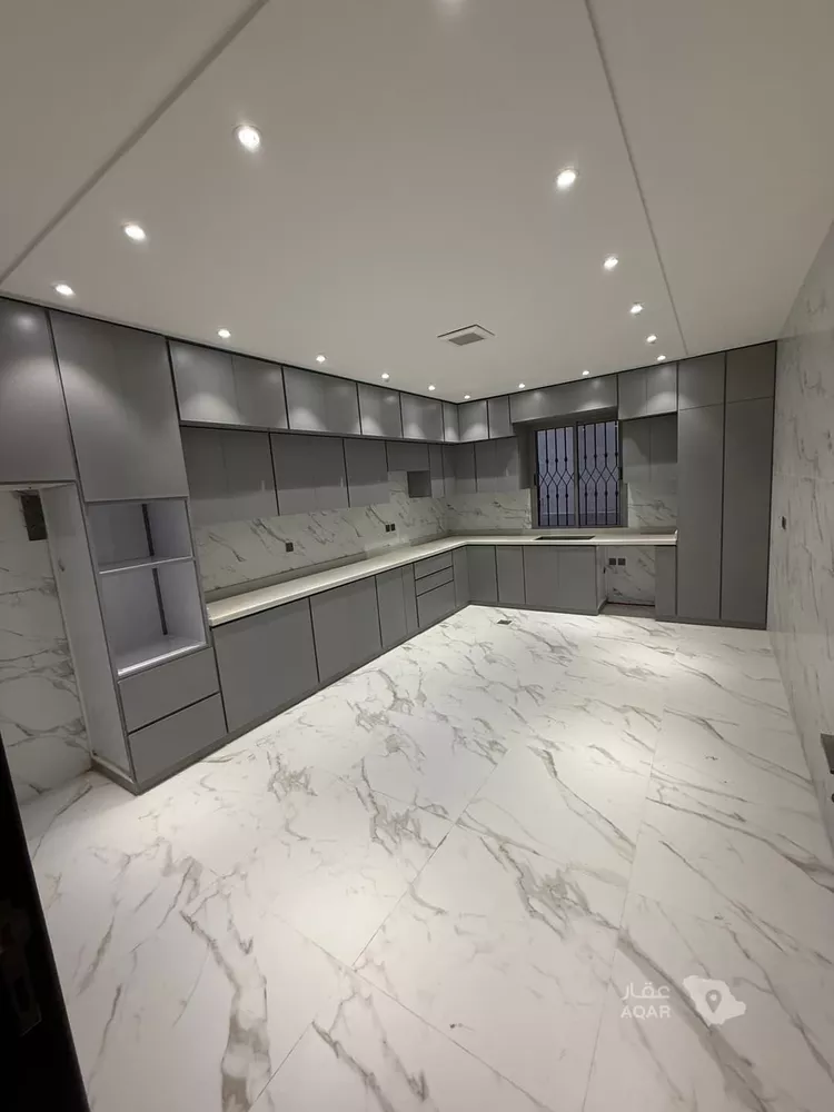 Floor for Rent in Khamis Mushait Ar Rabie 12