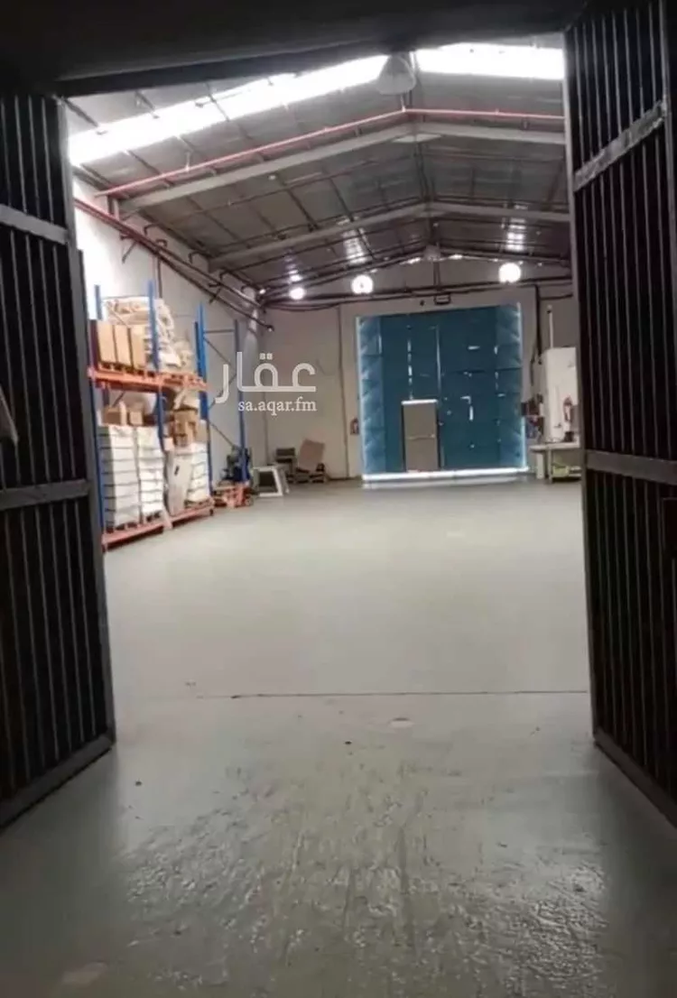 مستودع للإيجار في شارع أسعد بن سلامة الأنصاري, حي العزيزية, مدينة الرياض, منطقة الرياض