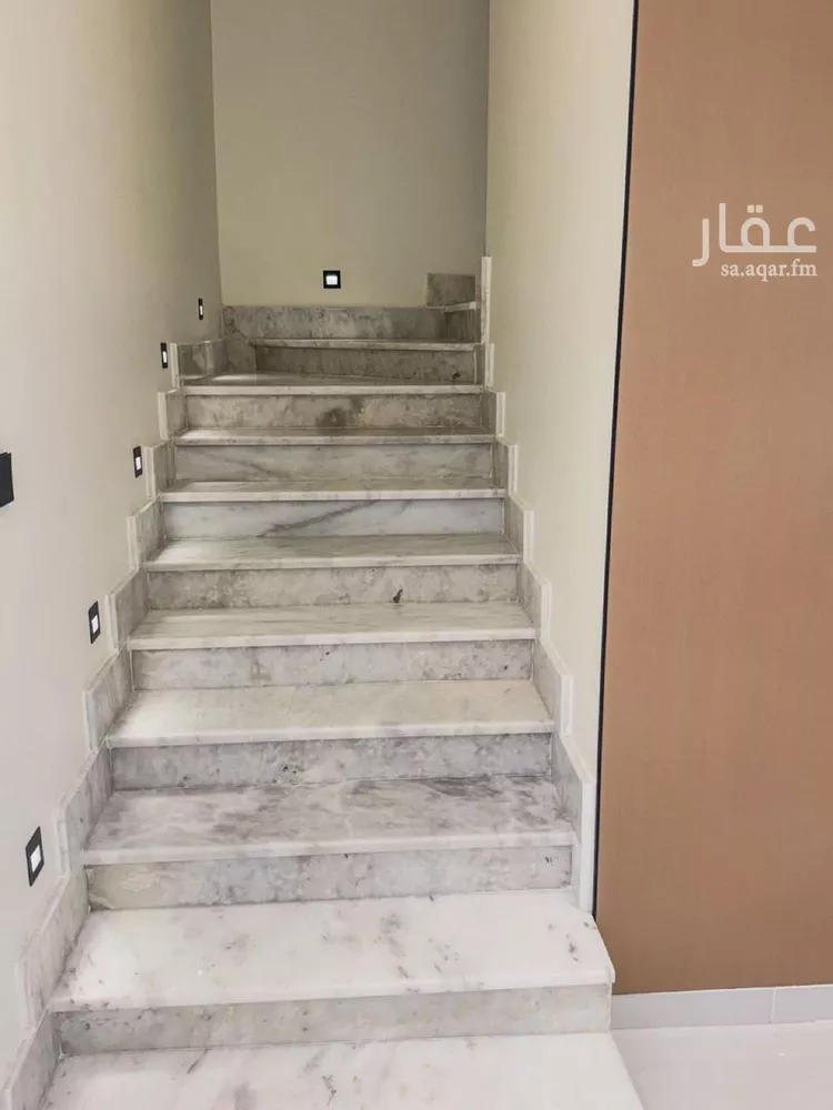 فيلا للبيع في شارع قتادة ابن ادريس, حي الصواري, مدينة جدة, منطقة مكة المكرمة صورة 2