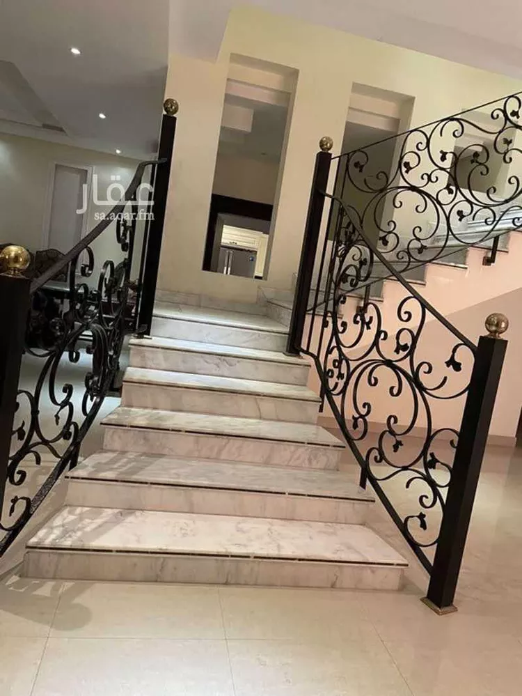 فيلا للبيع في شارع أحمد بن هاشم, حي إشبيلية, مدينة الرياض, منطقة الرياض صورة 5
