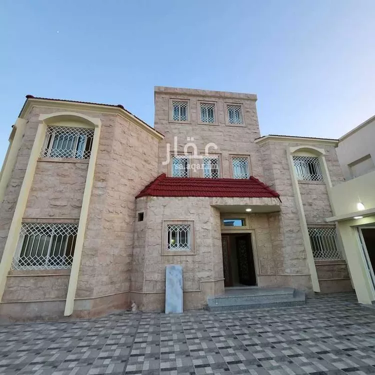 فيلا للبيع في شارع ثابت بن النعمان بن يزيد, حي أحد, مدينة الدمام, المنطقة الشرقية