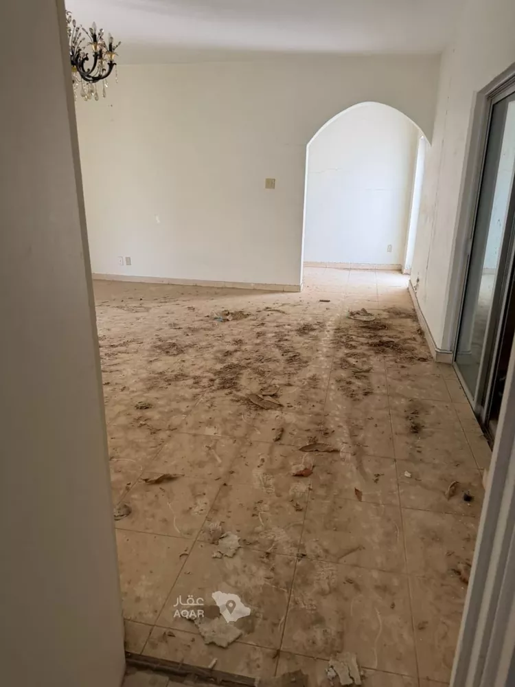 فيلا للإيجار في شارع شــارع 24, حي الاحياء الشرقيه, مدينة مدينه الجبيل الصناعيه, المنطقة الشرقية صورة 2