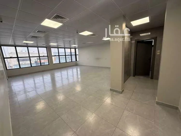 مكتب تجاري للإيجار في شارع علي بن ابي طالب, حي الأخضر, مدينة بريدة, منطقة القصيم