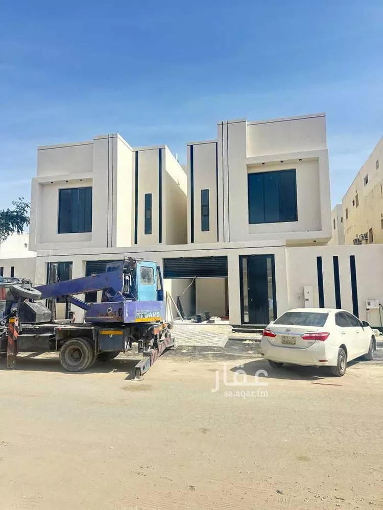 فيلا للبيع في شارع ادم بن ربيعة, حي ضاحية الملك فهد, مدينة الدمام, المنطقة الشرقية