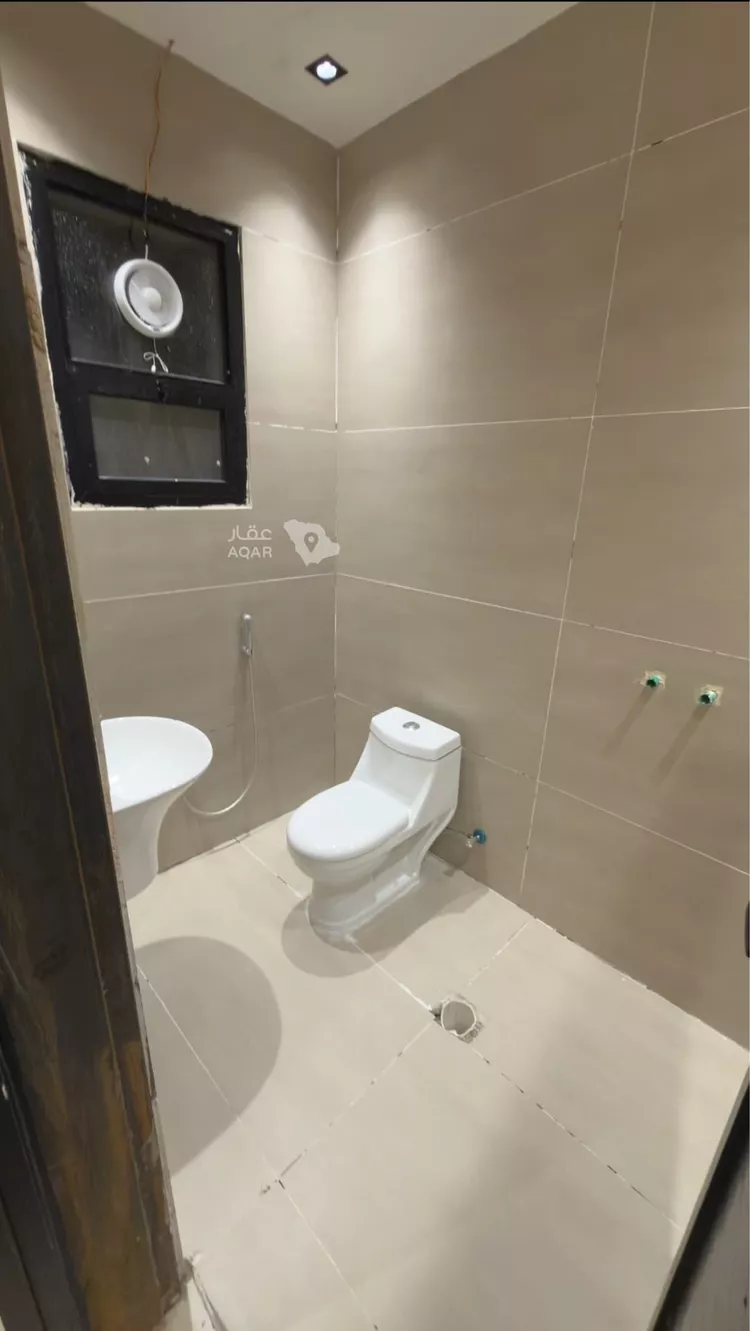 Commercial Office for Rent in Riyadh Ar Rimal 4