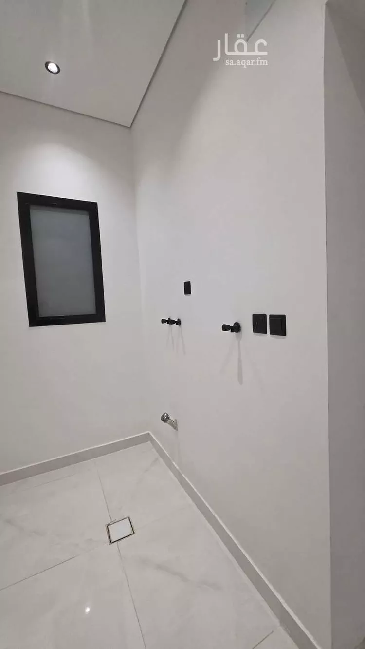 عمارة للبيع في شارع انس بن مالك, حي السويس 2, مدينة جازان, منطقة جازان 7