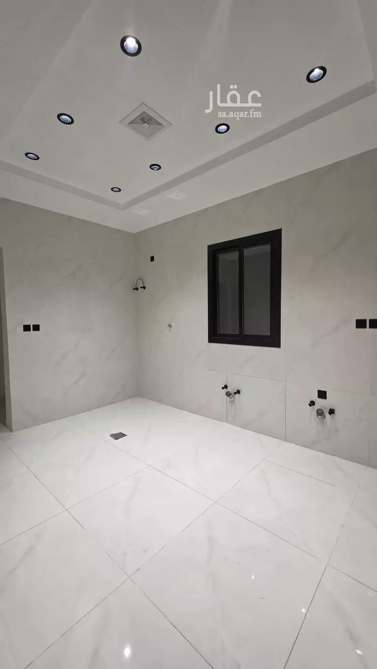 عمارة للبيع في شارع انس بن مالك, حي السويس 2, مدينة جازان, منطقة جازان 11