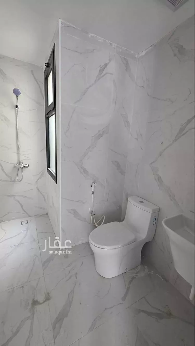 عمارة للبيع في شارع الاخاء, حي العقربية, مدينة الخبر, المنطقة الشرقية صورة 3