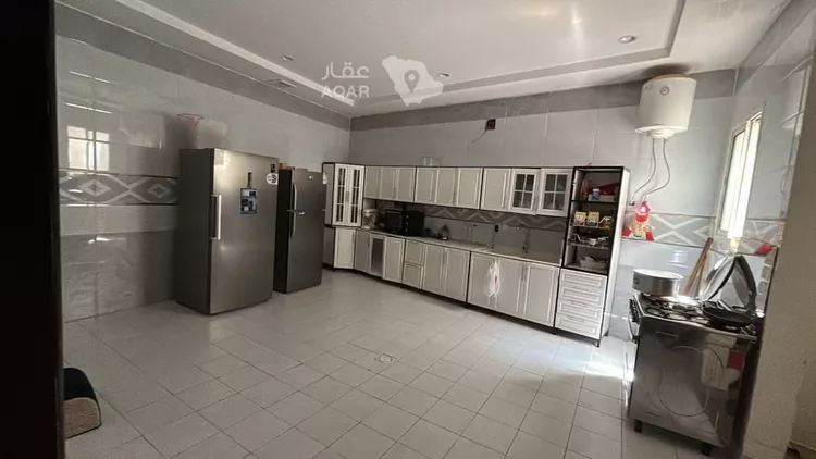 فيلا للإيجار في شارع الذهبي, حي طيبة, مدينة الرياض, منطقة الرياض 4