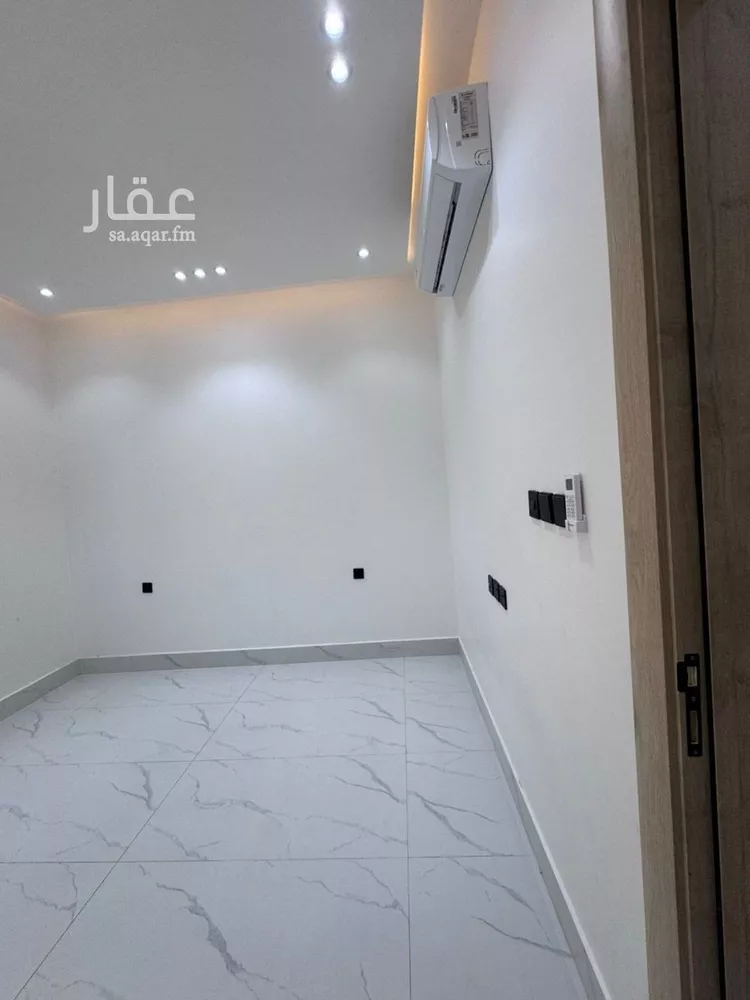 فيلا للإيجار في شارع الأنجب, حي العريجاء الغربي, مدينة الرياض, منطقة الرياض صورة 2