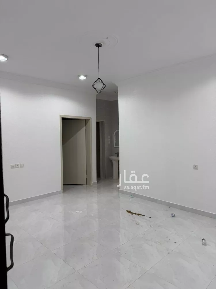 شقة للإيجار في شارع إبراهيم بن حسين, حي الشقيق, مدينة الشقيق, منطقة حائل صورة 3