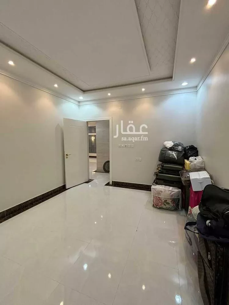 فيلا للإيجار في شارع عمر بن علي الجعدي, حي طويق, مدينة الرياض, منطقة الرياض 25