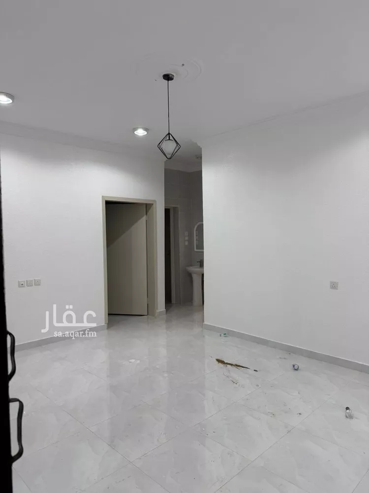 شقة للإيجار في شارع إبراهيم بن حسين, حي الشقيق, مدينة الشقيق, منطقة حائل صورة 4