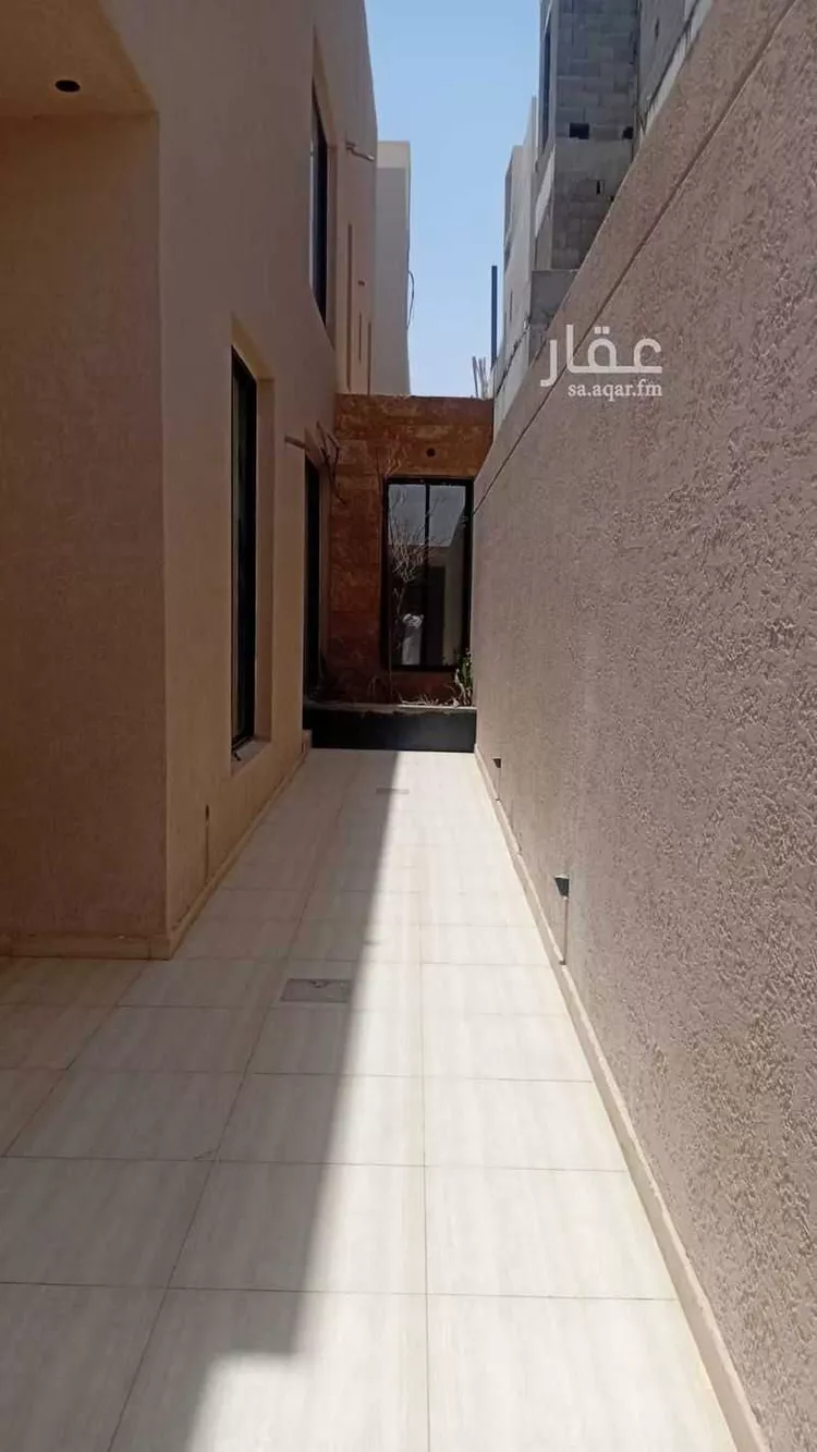 Floor for Sale in Riyadh Ash Sharq 9